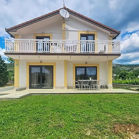 Nyaraló Mina By Interhome *